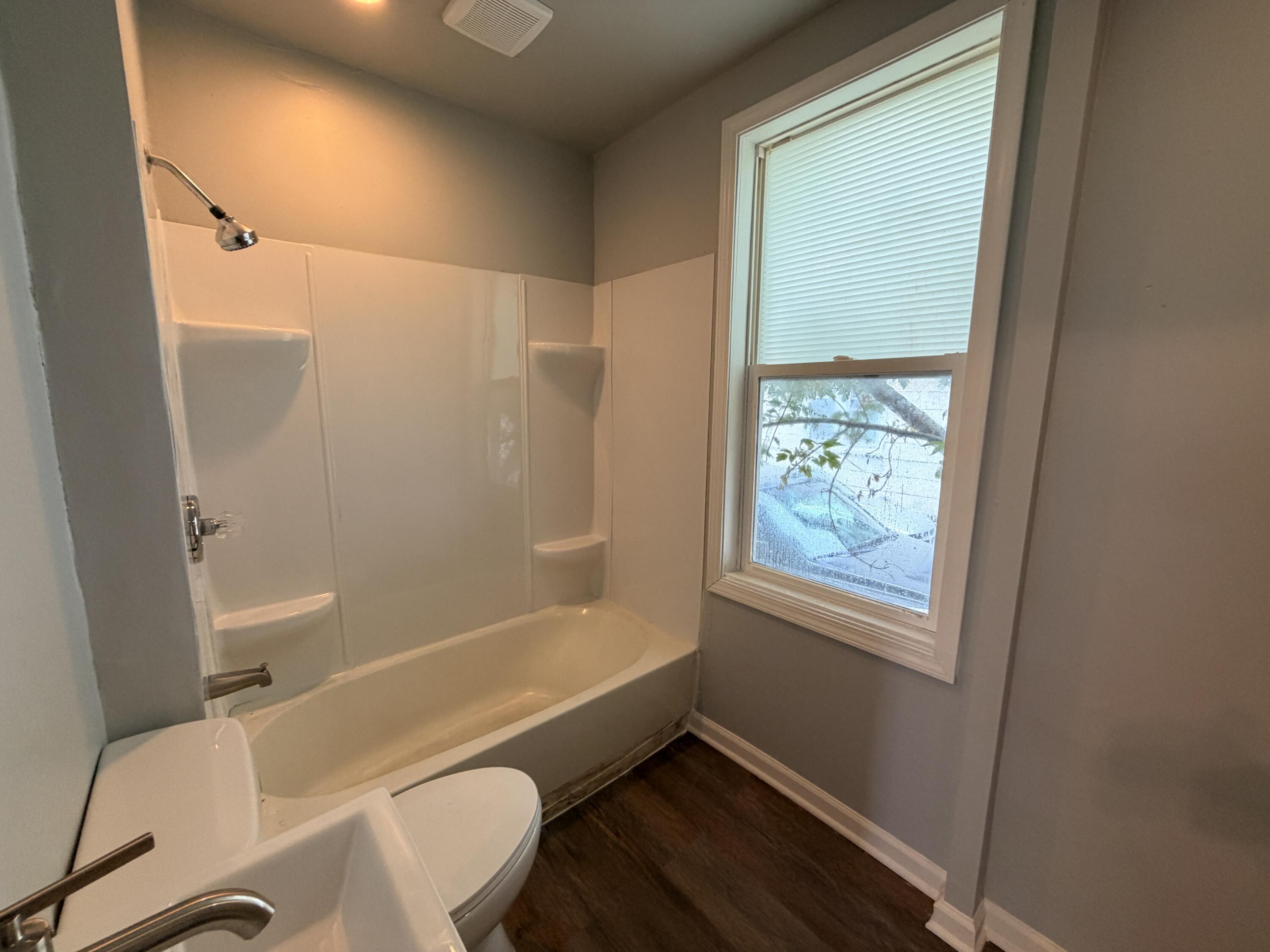 2112 53rd Street Kenosha, WI 53140 - Photo 11 of 15 Bathroom