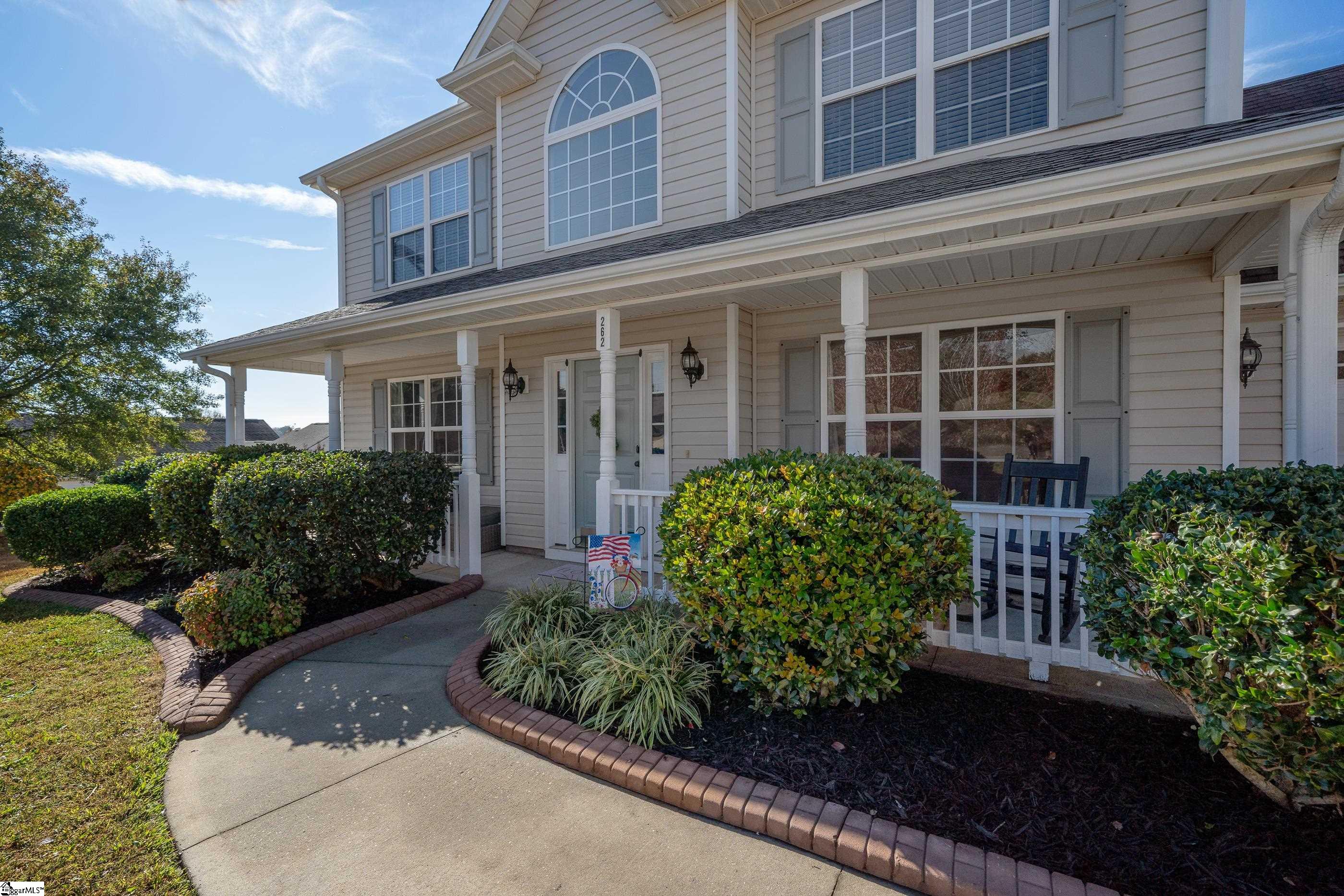 262 Gibbs Road Wellford, SC 29385 - Photo 3 of 34
