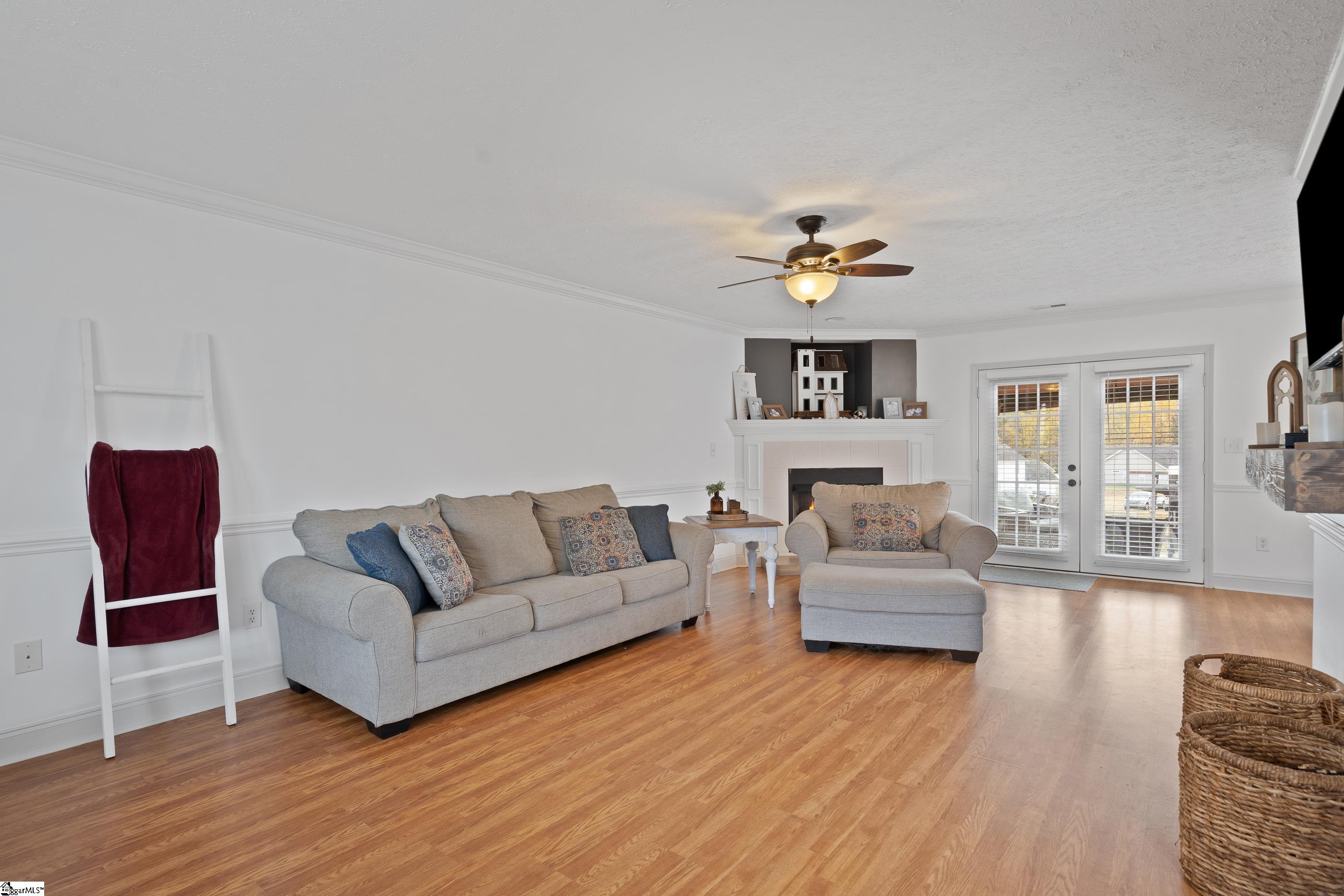 262 Gibbs Road Wellford, SC 29385 - Photo 10 of 34