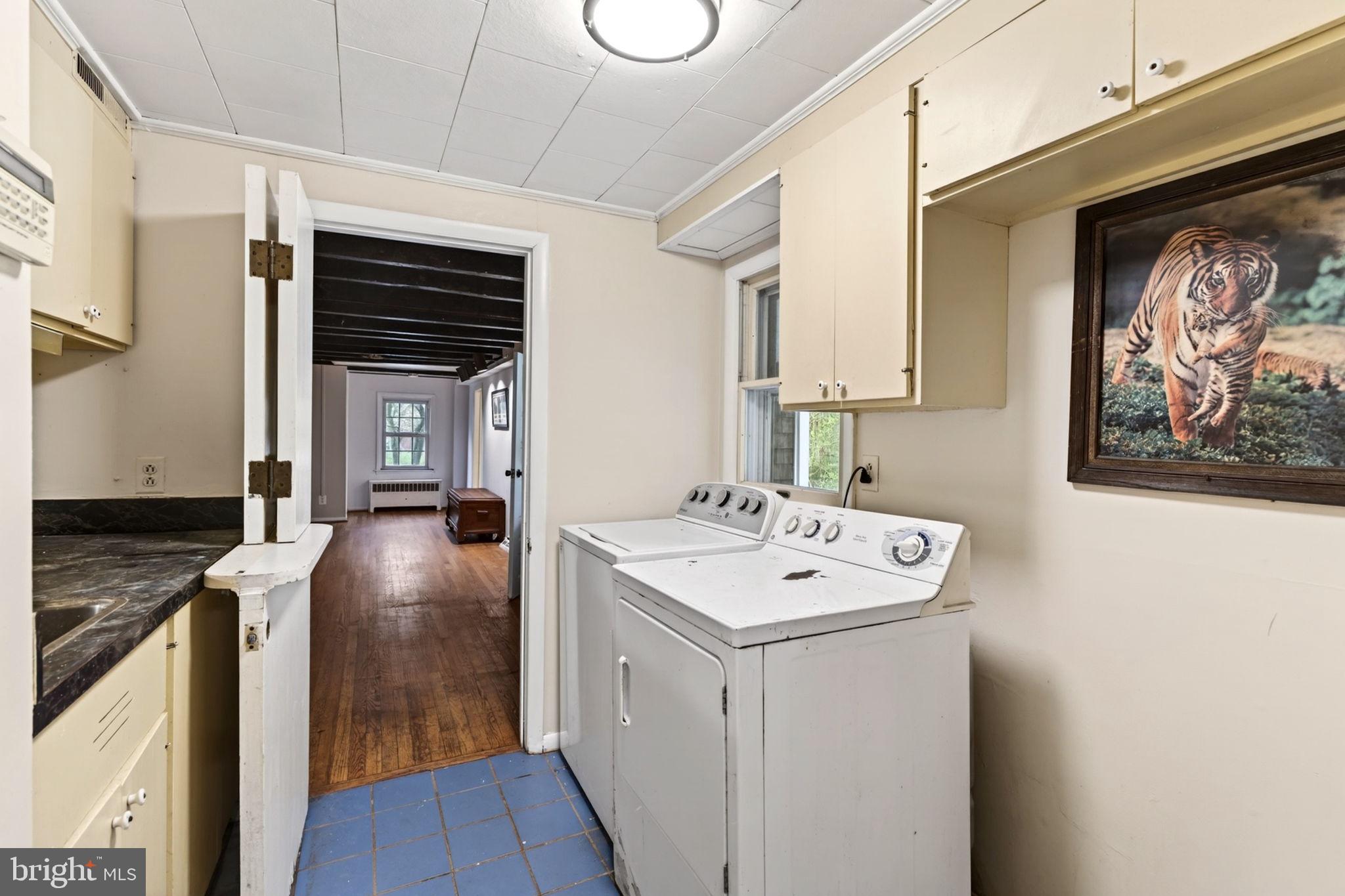 13009 Bottom Road Hydes, MD 21082 - Photo 70 of 97 main level laundry!