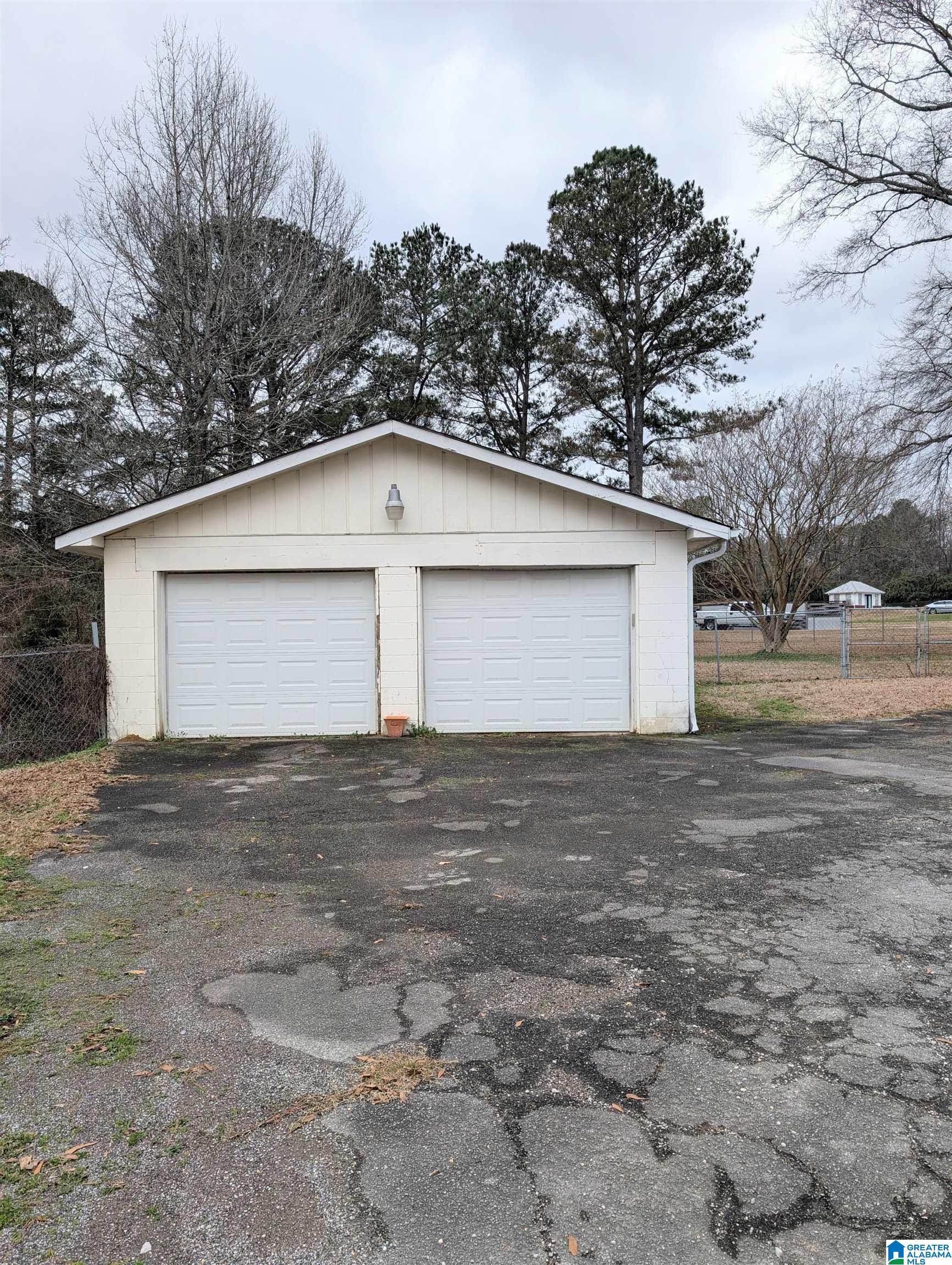 9846 Ellis Road Warrior, AL 35180 - Photo 14 of 16