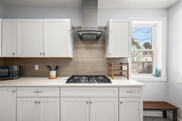 $830,000 | 624 Erie Street, South Haven, MI 49090