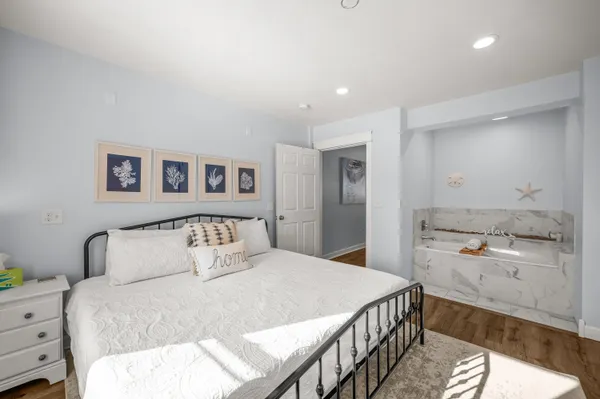 $830,000 | 624 Erie Street, South Haven, MI 49090