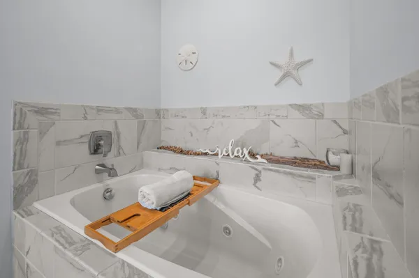 $830,000 | 624 Erie Street, South Haven, MI 49090