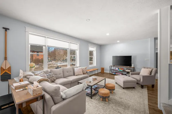 $830,000 | 624 Erie Street, South Haven, MI 49090