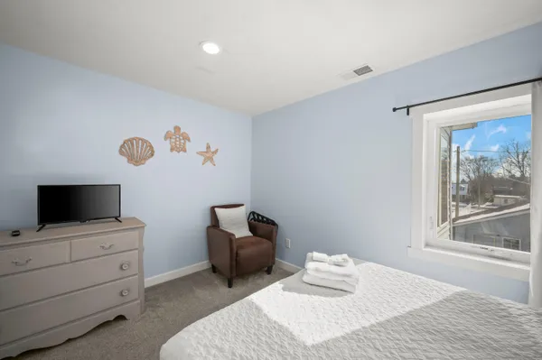 $830,000 | 624 Erie Street, South Haven, MI 49090