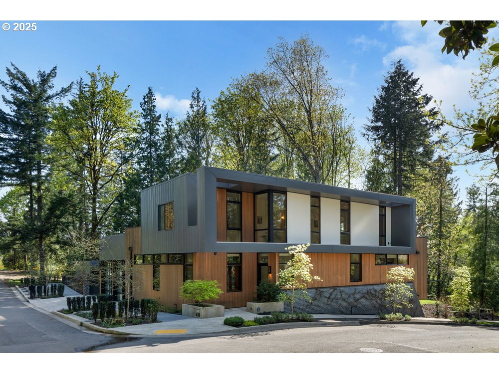 4311 Southwest 36th Place Portland, OR 97221 - Photo 2 of 48 front view of a house with a street
