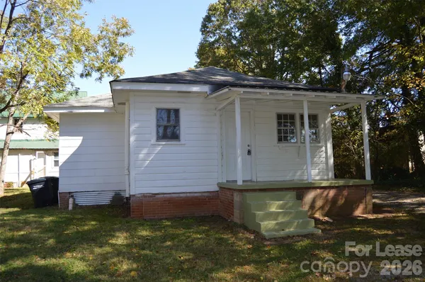 $950 | 245 North Main Street, Troutman, NC 28166