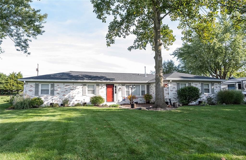 1290 East Davis Road Greenfield, IN 46140 - Photo 1 of 58 Gallery Image 1
