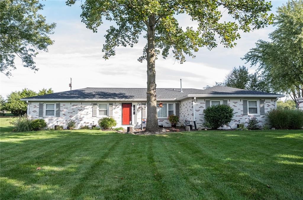 1290 East Davis Road Greenfield, IN 46140 - Photo 2 of 58 Gallery Image 2