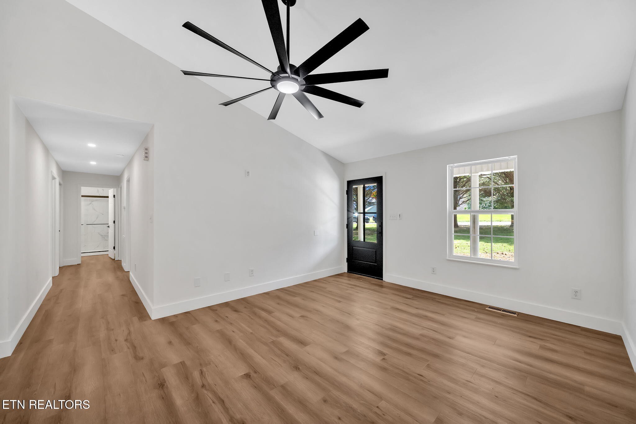 1217 Hoss Road Powell, TN 37849 - Photo 4 of 40 Gallery Image 4