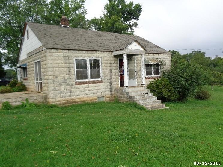 204 County Farm Road Friendsville, TN 37737 - Photo 2 of 7 1_front