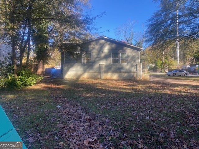 1573 Campbellton Road Southwest Atlanta, GA 30311 - Photo 7 of 22 a view of a yard
