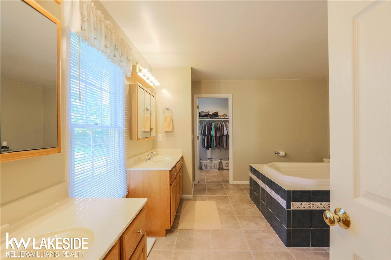 465 Mack Road Leonard, MI 48367 - Photo 43 of 84