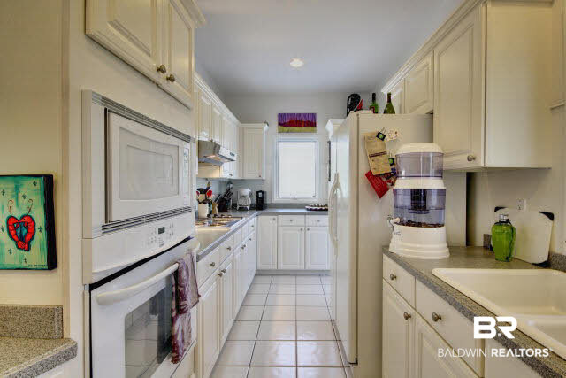 33267 River Road Orange Beach, AL 36561 - Photo 15 of 26 Kitchen2