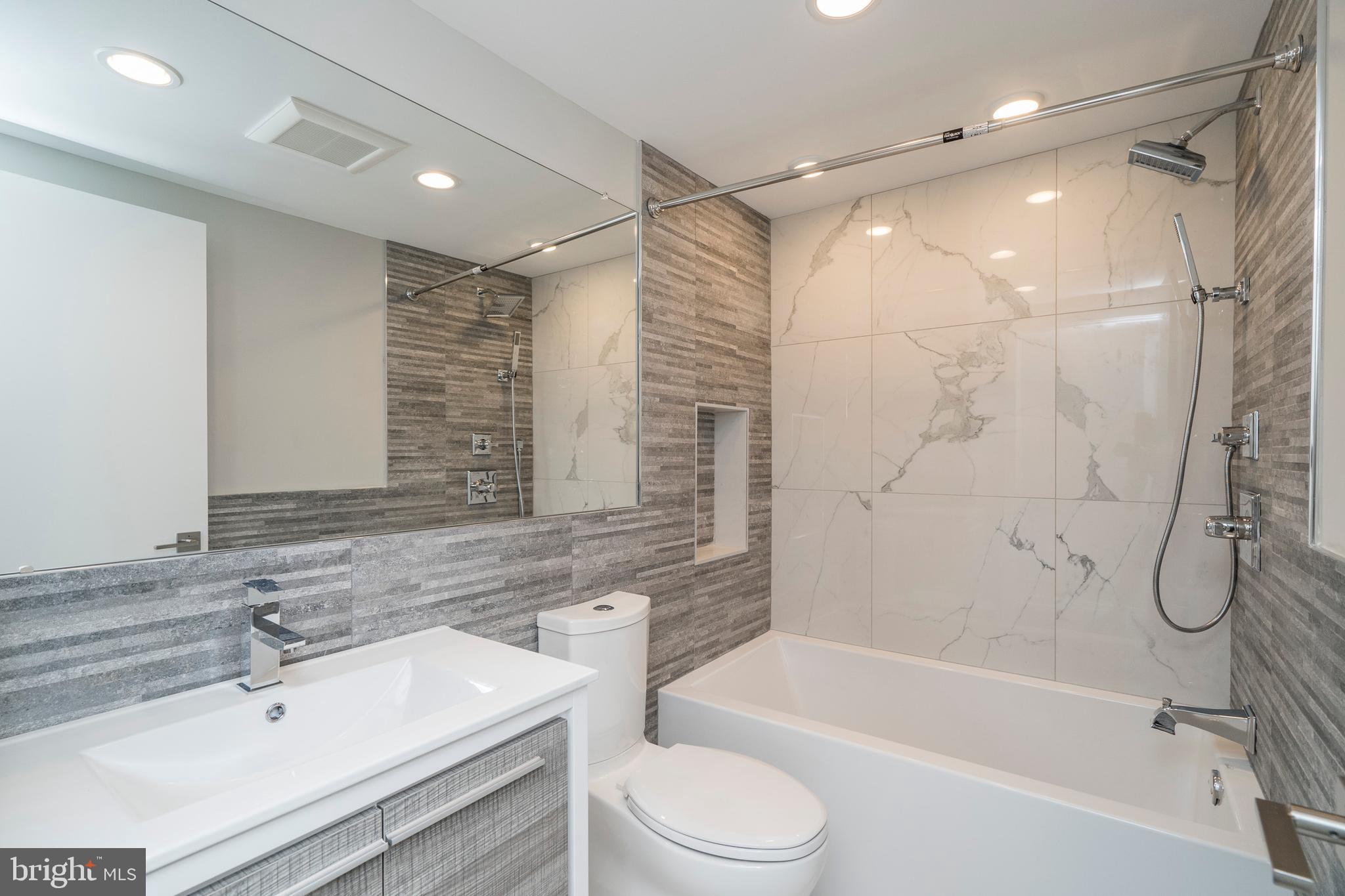 1701 Bainbridge Street, Unit 4 Philadelphia, PA 19146 - Photo 8 of 22