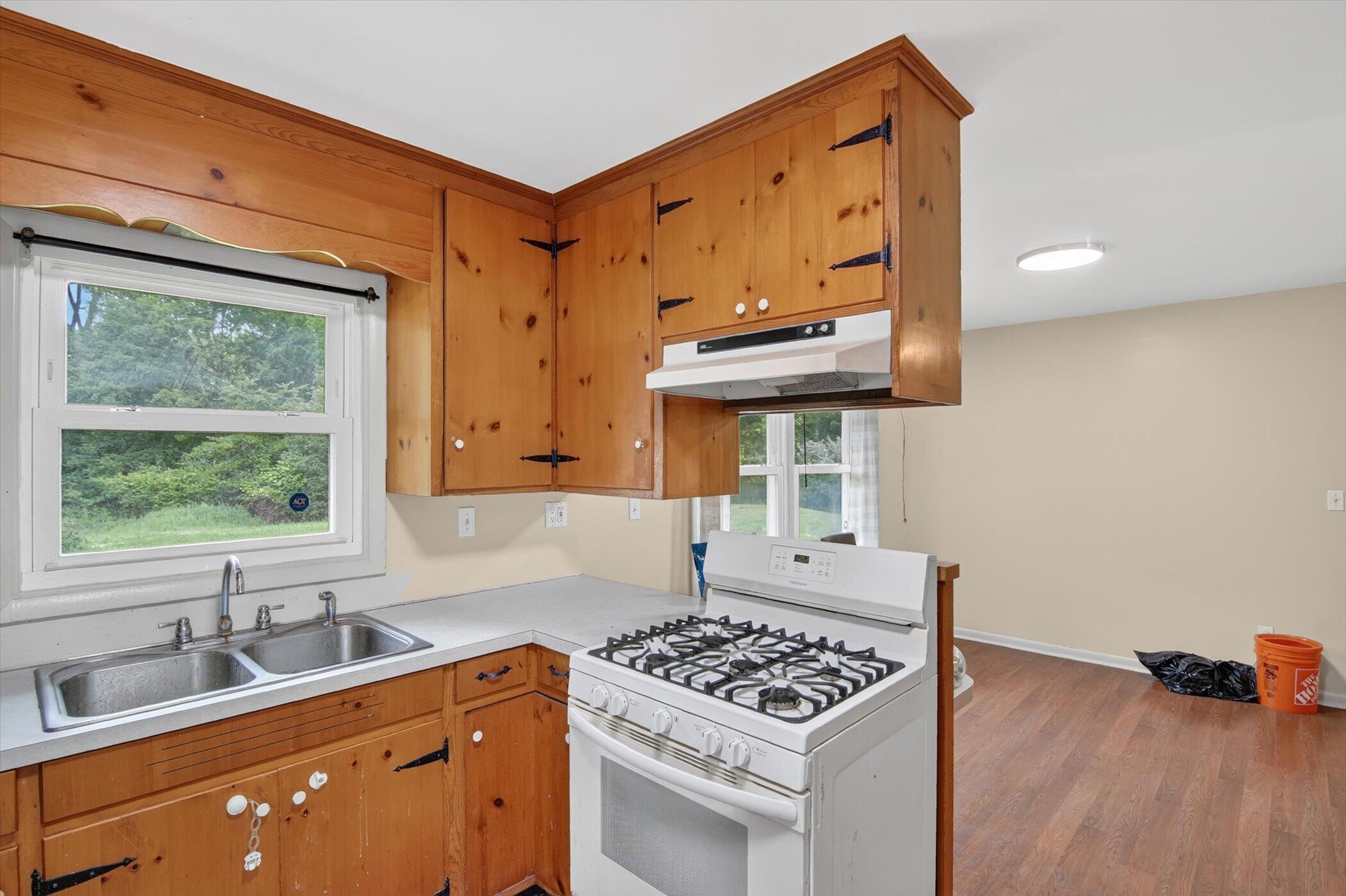 7836 Cuff Road Jackson, MI 49201 - Photo 11 of 43 19-7836-Cuff-Rd-WindowStill-Photography