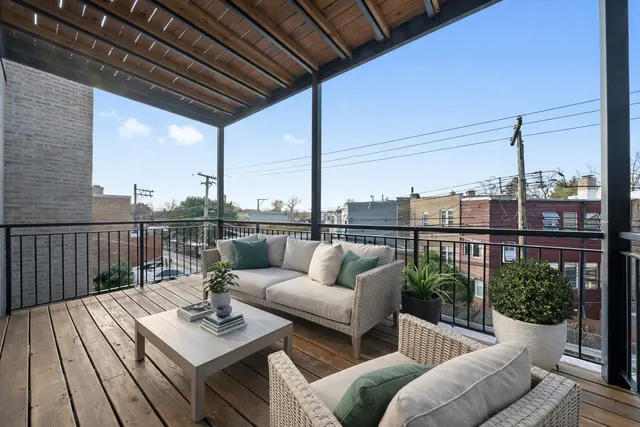 $775,000 | 5830 North Lincoln Avenue, Unit 1S, Chicago, IL 60659