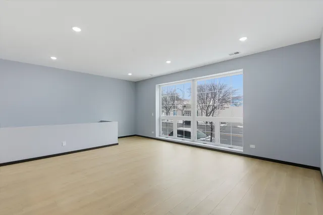 $775,000 | 5830 North Lincoln Avenue, Unit 1S, Chicago, IL 60659