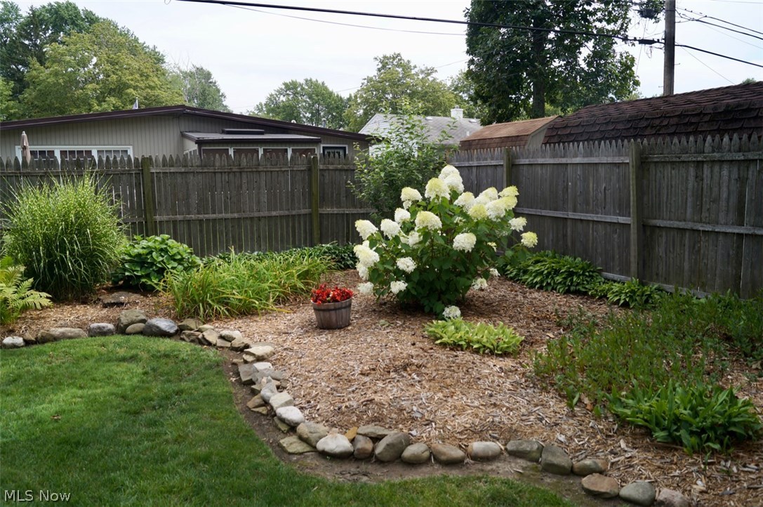 6411 Springwood Road Parma Heights, OH 44130 - Photo 29 of 35