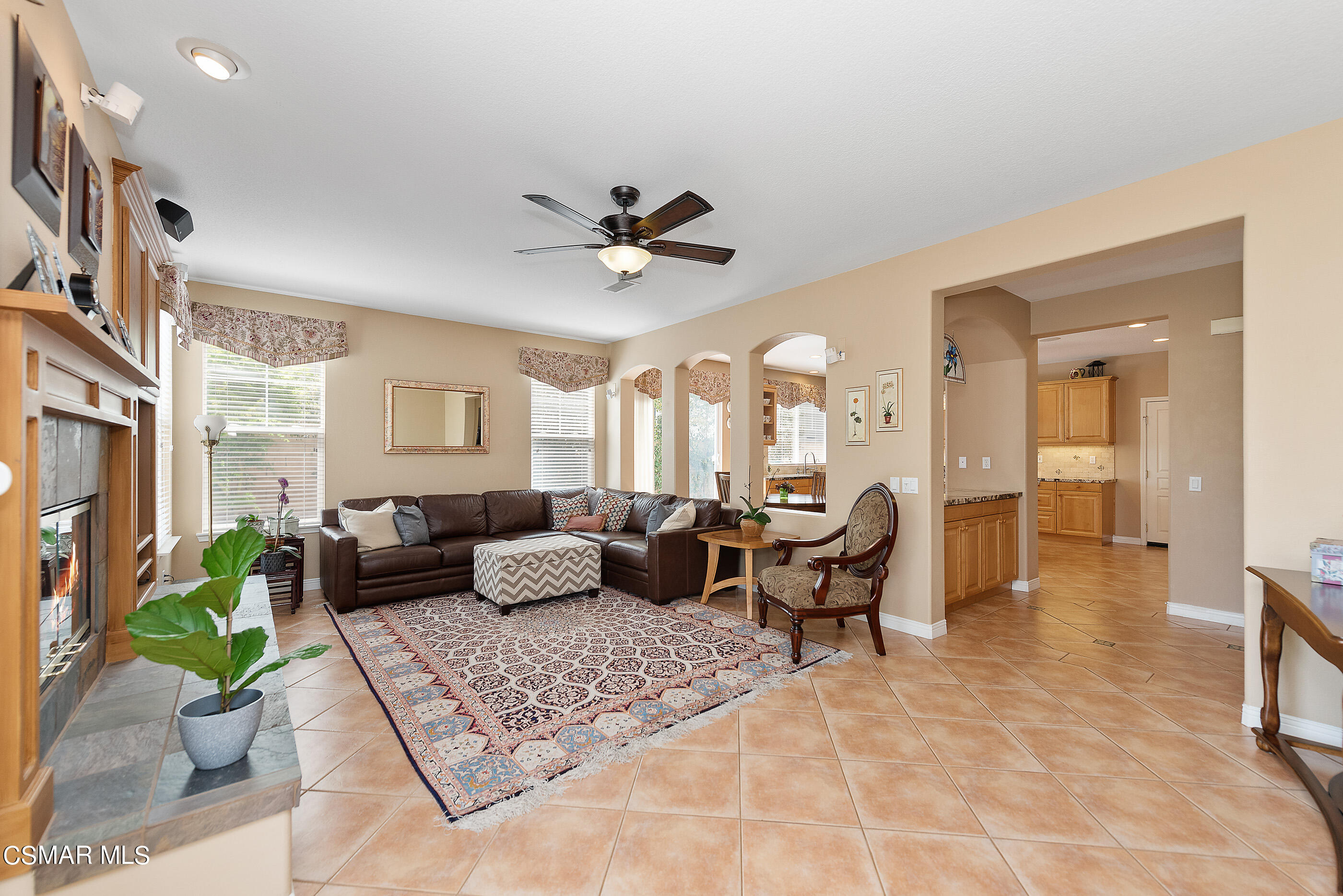 128 Laurel Ridge Drive Simi Valley, CA 93065 - Photo 12 of 66 128 Laurel Ridge Dr Simi Valley-12