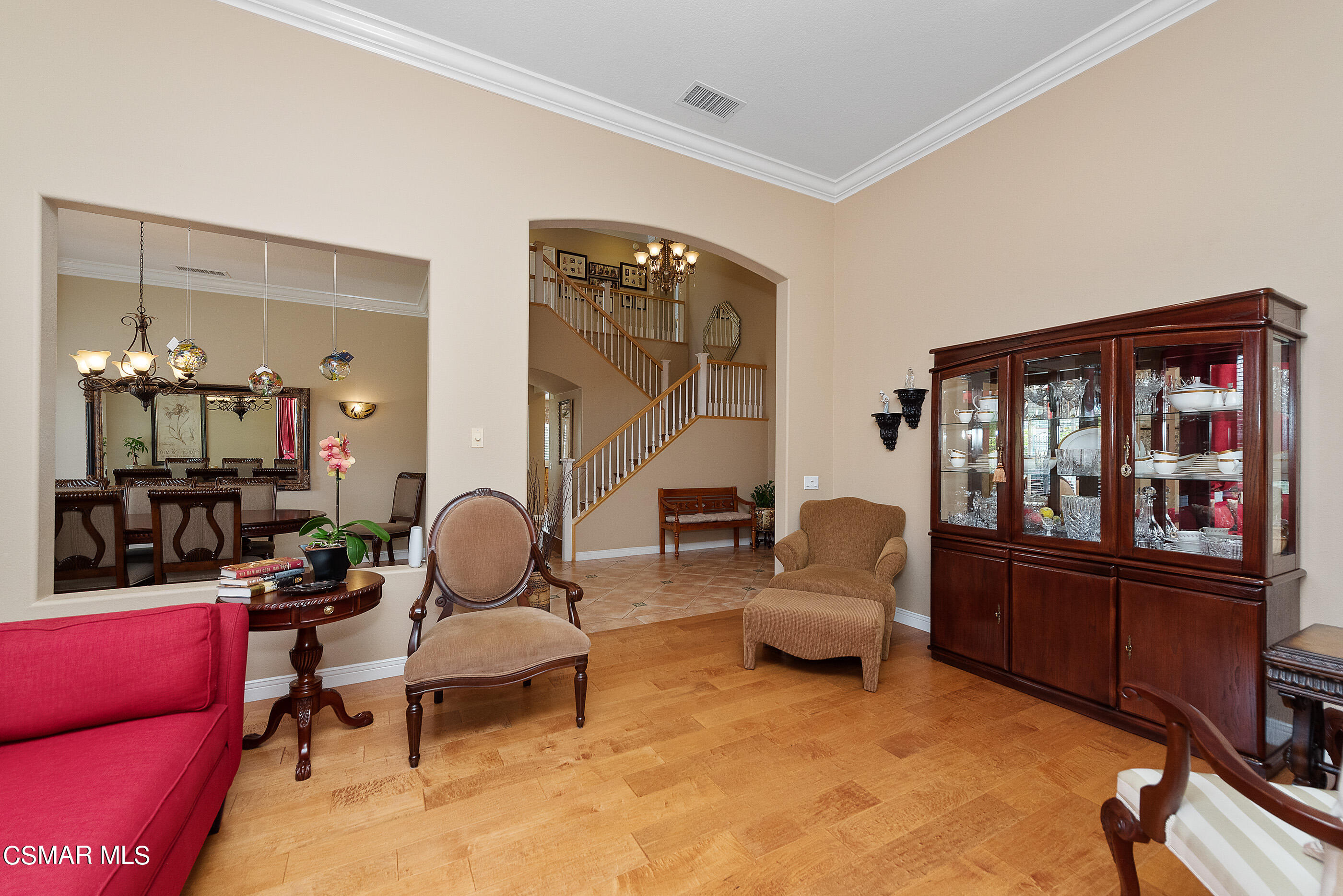 128 Laurel Ridge Drive Simi Valley, CA 93065 - Photo 8 of 66 a living room with furniture