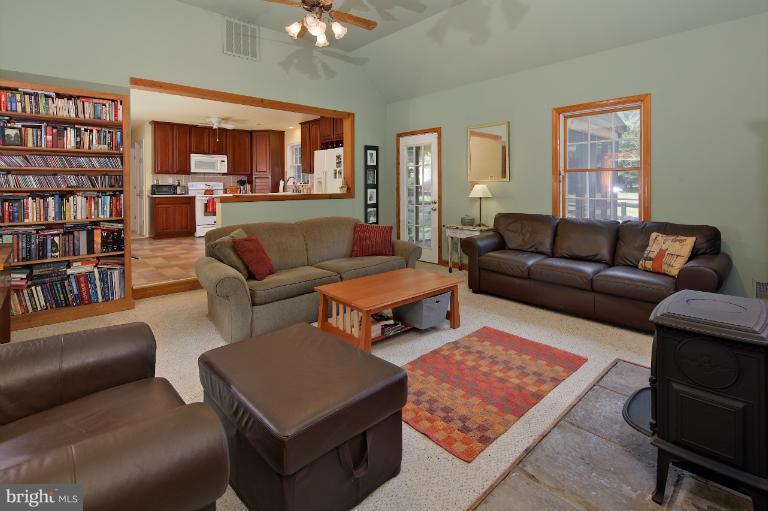 12402 Hunt Road Culpeper, VA 22701 - Photo 8 of 30 Family Room
