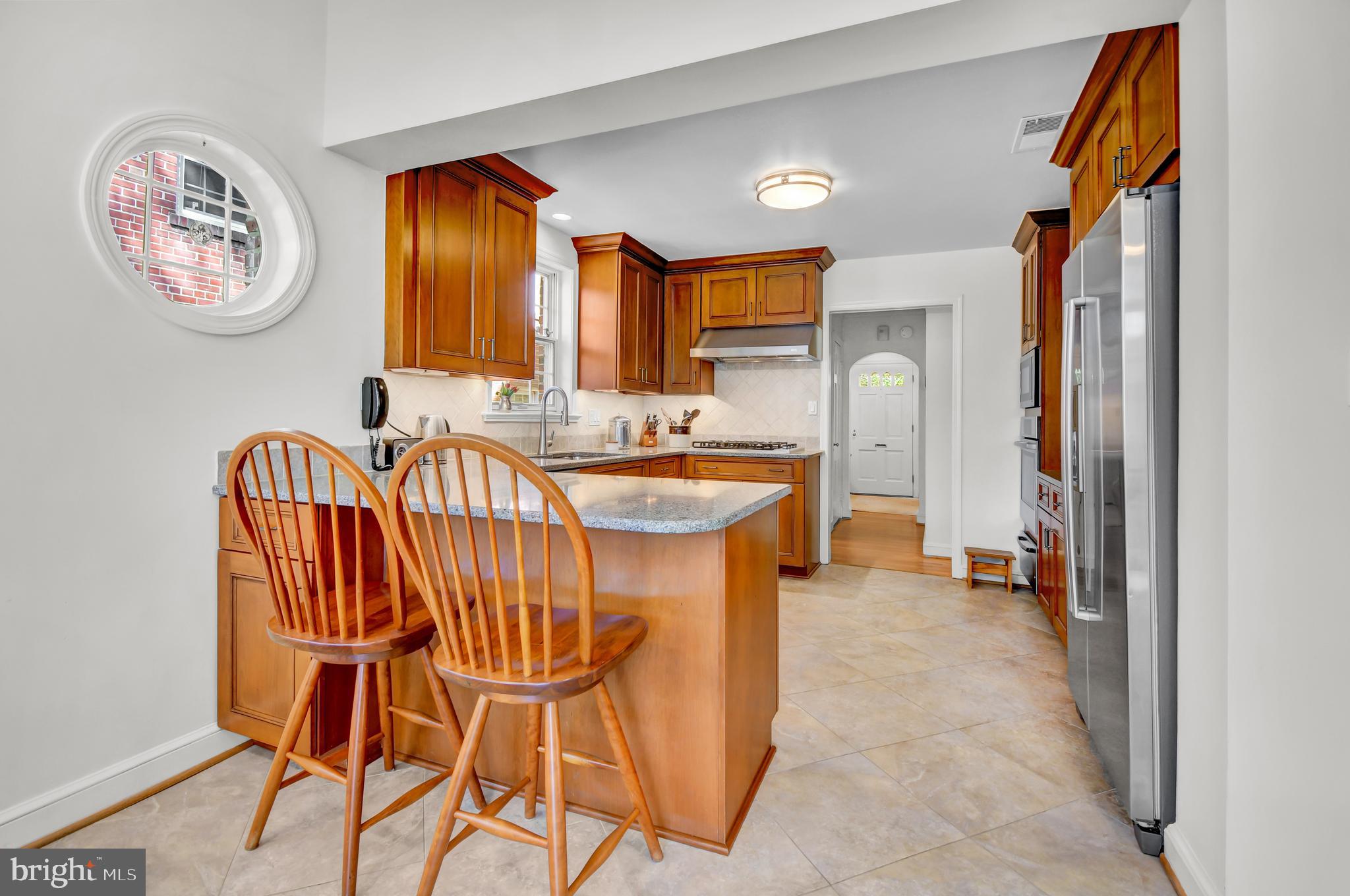 3400 Legation Street Northwest Washington, DC 20015 - Photo 10 of 49 Breakfast Bar - quartz countertop