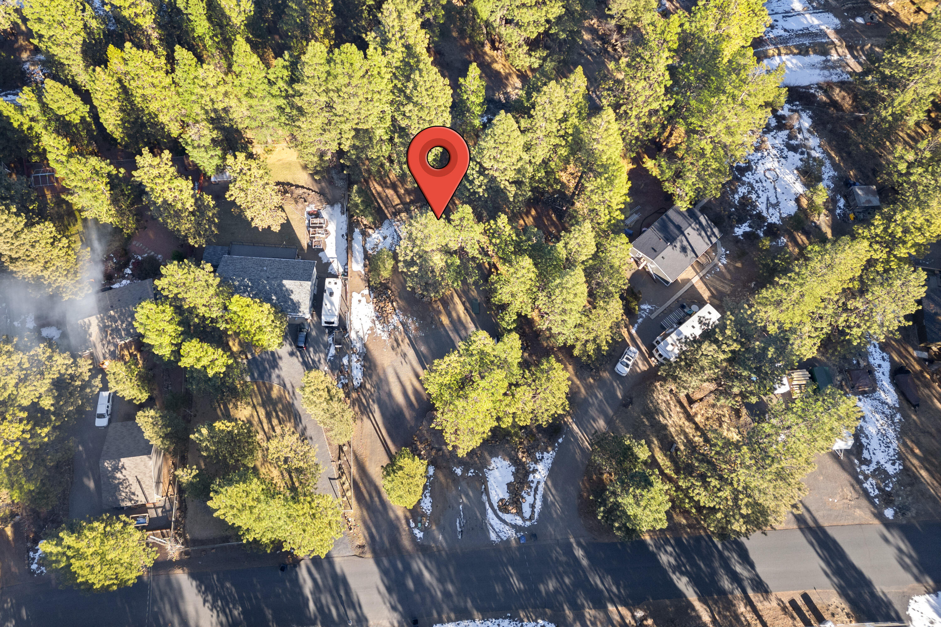 18876 Choctaw Road Bend, OR 97702 - Photo 2 of 20 Front of lot offers off street parking