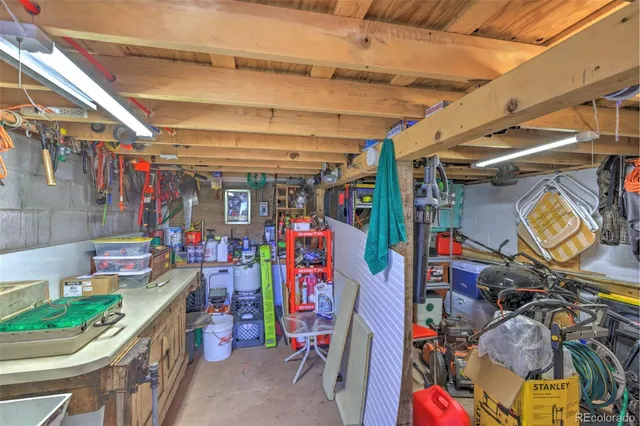 a view of a backyard of the house