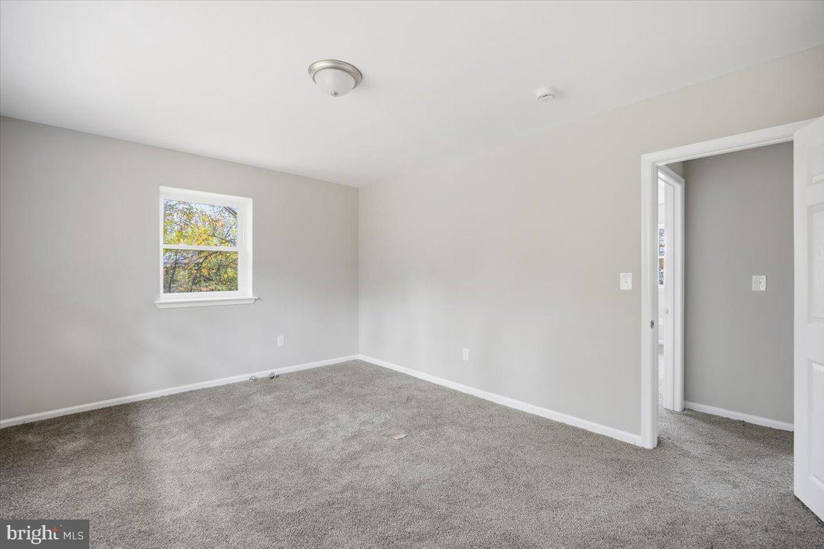 36 Dancy Avenue Sewell, NJ 08080 - Photo 21 of 32 an empty room with windows and closet