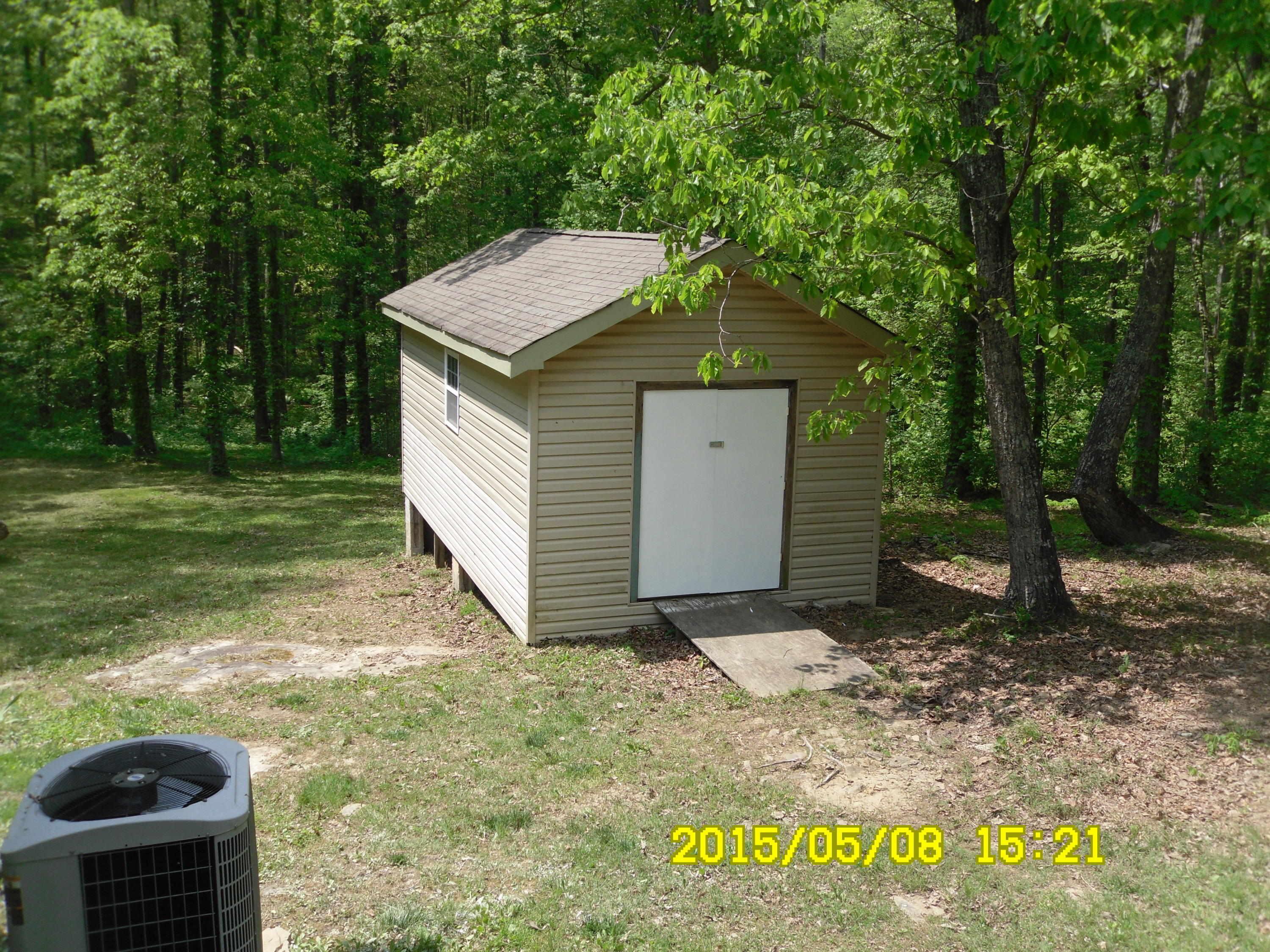 6913 Sawyer Road Signal Mountain, TN 37377 - Photo 5 of 15 SAM_6974
