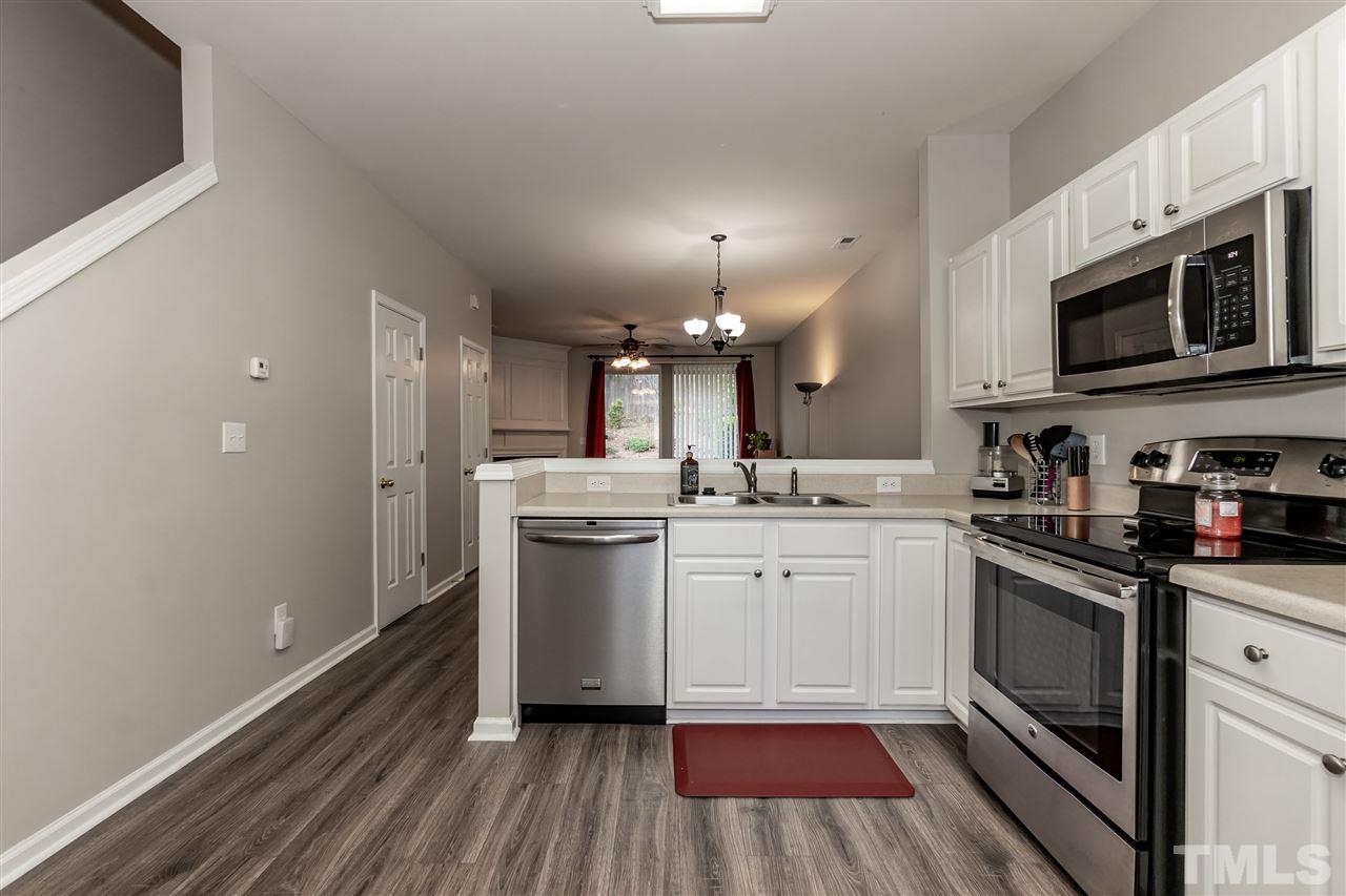 1636 Brook Fern Way Raleigh, NC 27609 - Photo 8 of 30