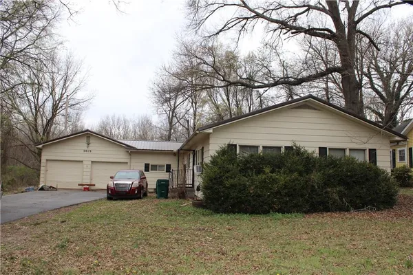 $119,000 | 1401 North Main Street, Pittsburg, KS 66762