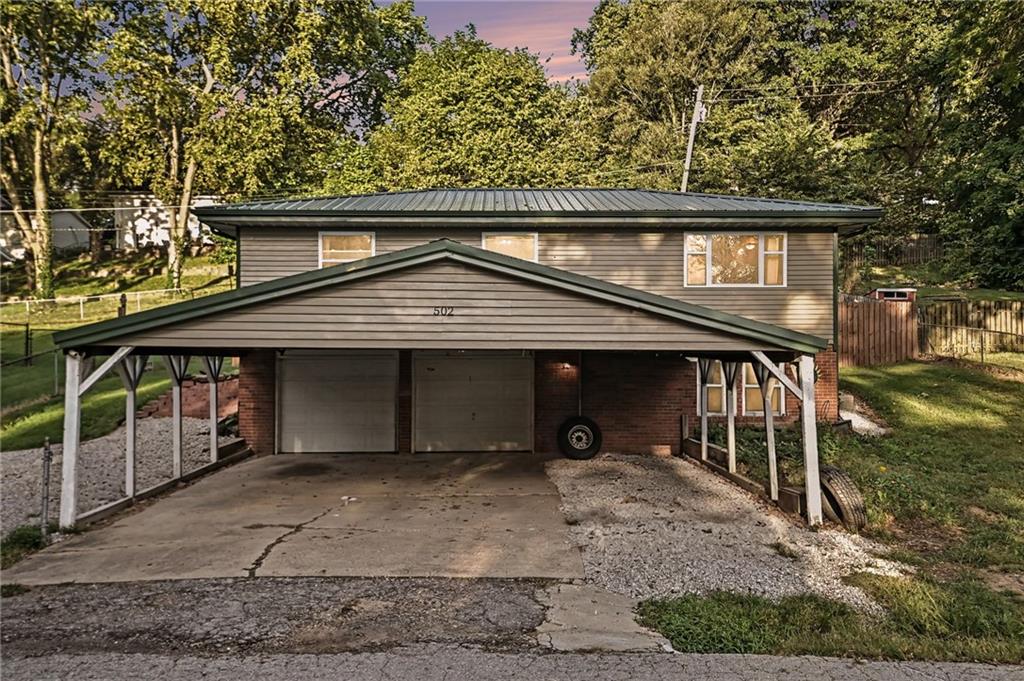 502 Dundee Road Smithville, MO 64089 - Photo 1 of 34 Gallery Image 1