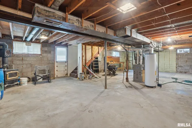 $190,000 | 1495 Glenwood Drive, Le Claire, IA 52753