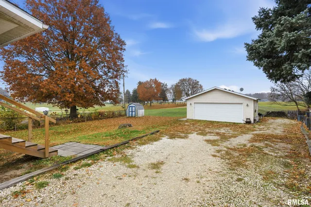 $190,000 | 1495 Glenwood Drive, Le Claire, IA 52753