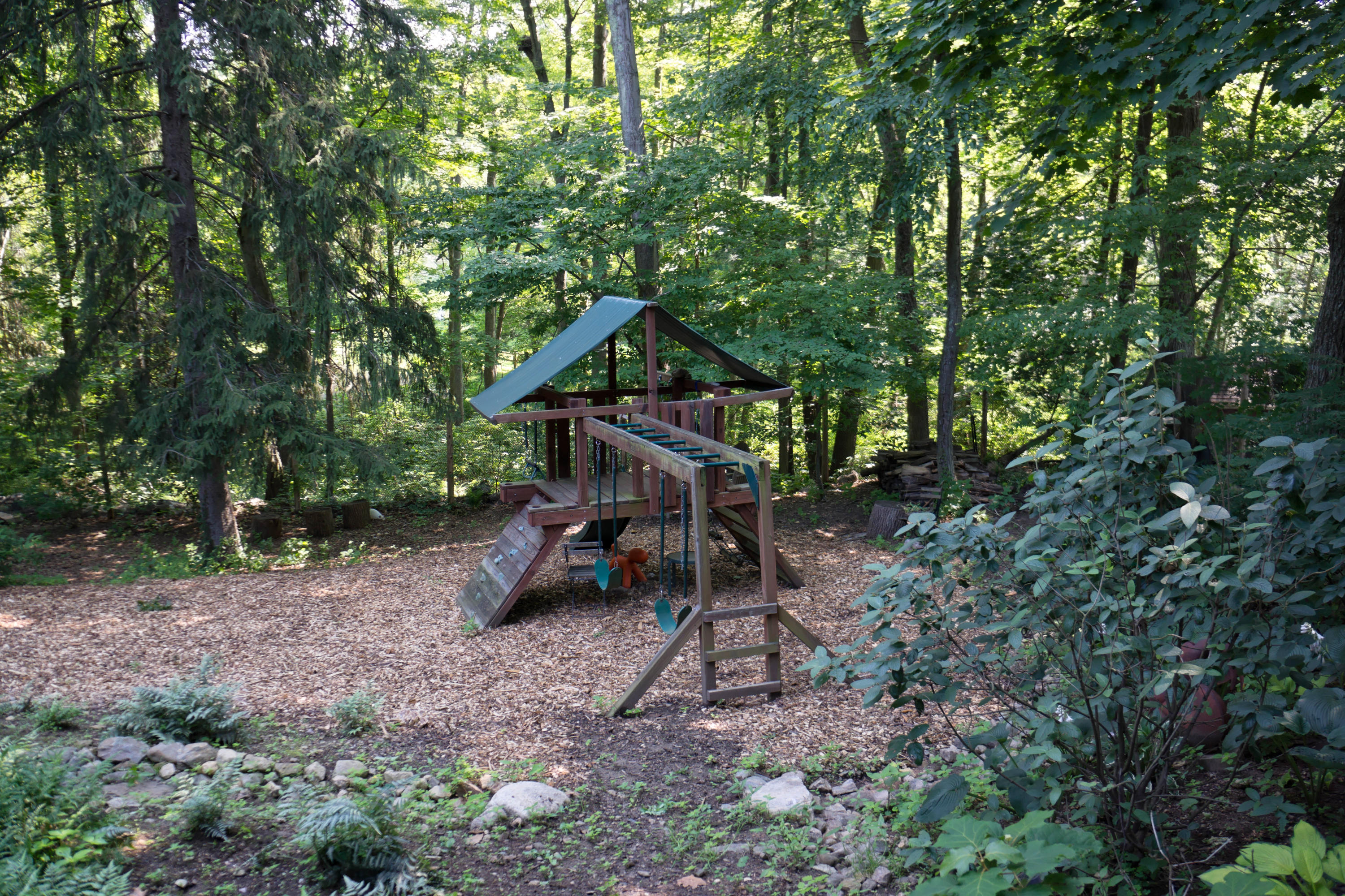 276 White Oak Shade Road New Canaan, CT 06840 - Photo 32 of 36 a view of a house with a yard and sitting area