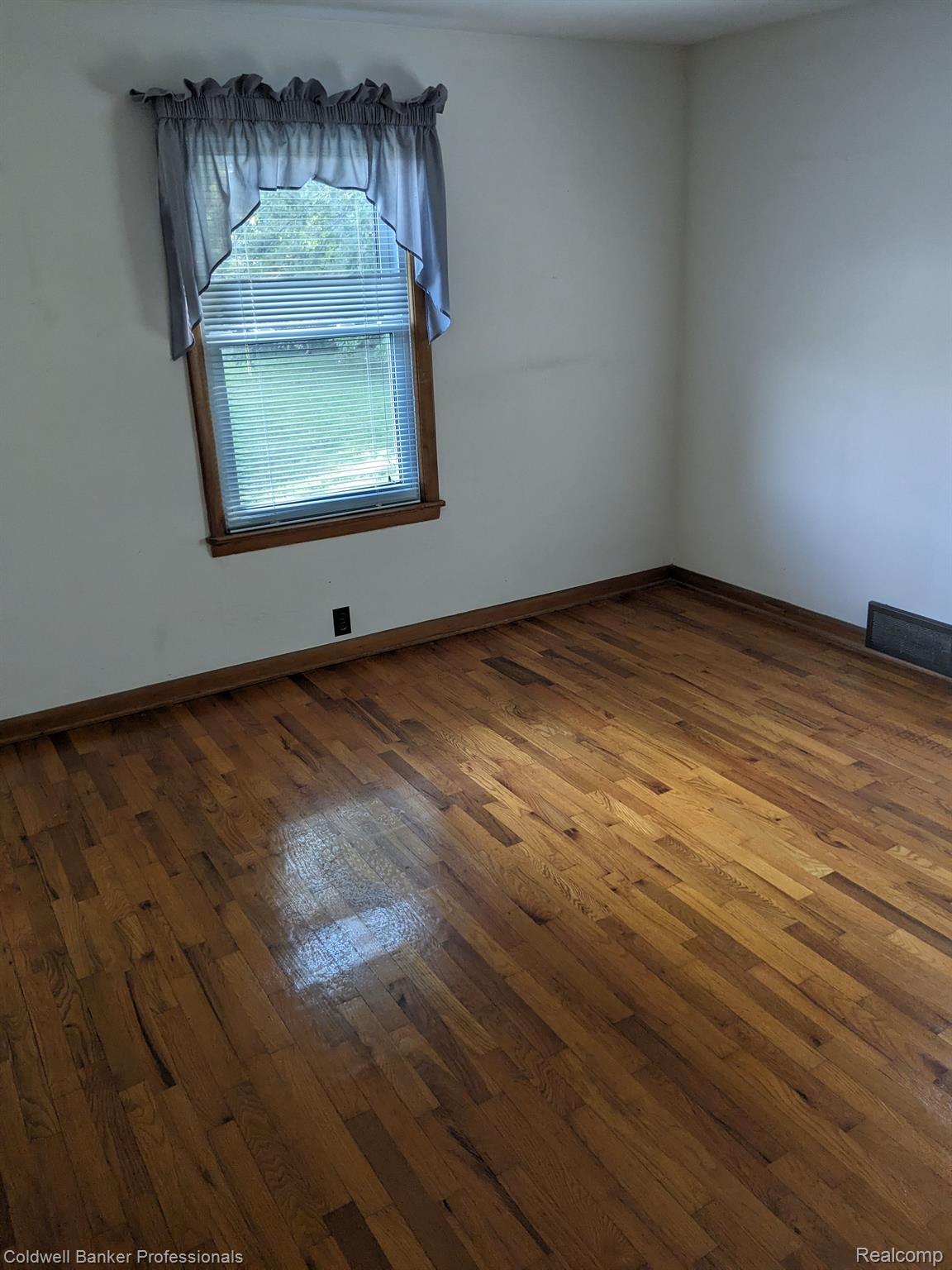 4362 Millis Road North Branch, MI 48461 - Photo 26 of 34 Gallery Image 26