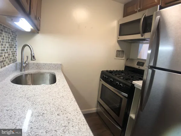 $1,750 | 118 Monroe Street, Unit 1311, Rockville, MD 20850
