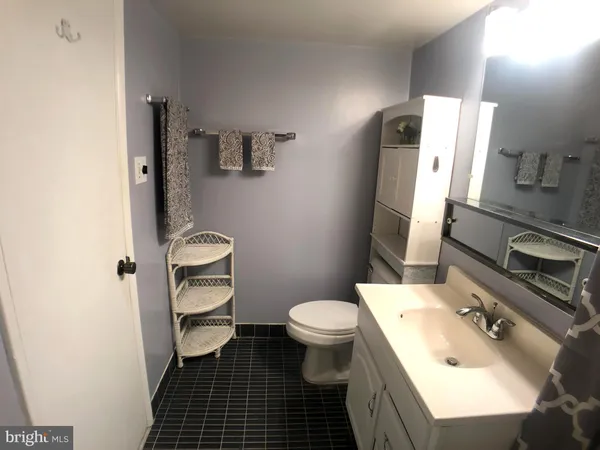 $1,750 | 118 Monroe Street, Unit 1311, Rockville, MD 20850