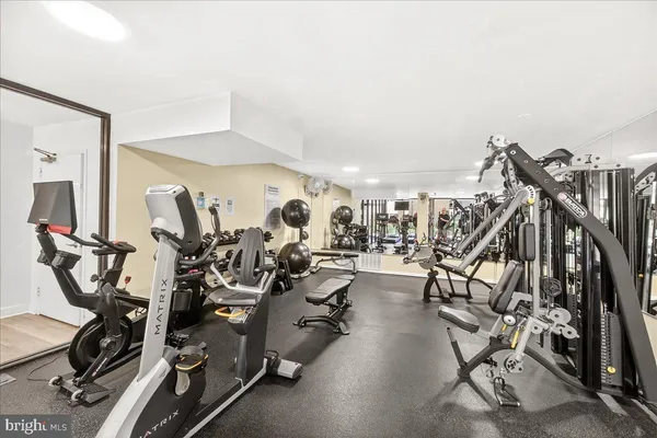 $1,750 | 118 Monroe Street, Unit 1311, Rockville, MD 20850