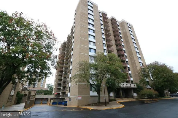 $1,750 | 118 Monroe Street, Unit 1311, Rockville, MD 20850