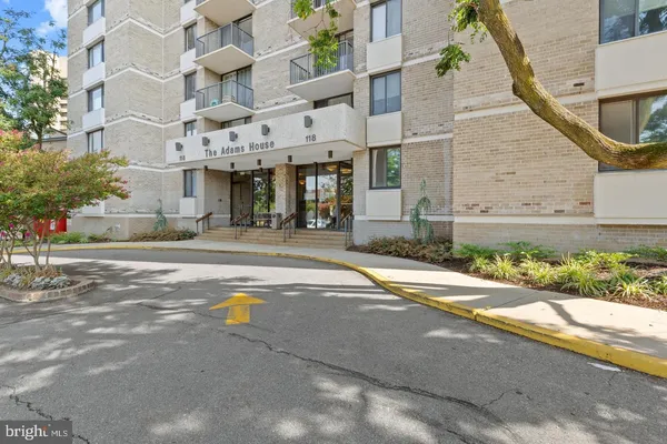 $1,750 | 118 Monroe Street, Unit 1311, Rockville, MD 20850