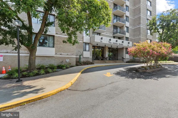 $1,750 | 118 Monroe Street, Unit 1311, Rockville, MD 20850