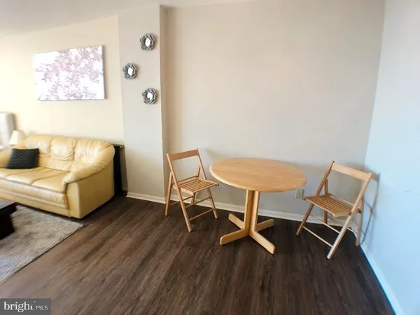 $1,750 | 118 Monroe Street, Unit 1311, Rockville, MD 20850