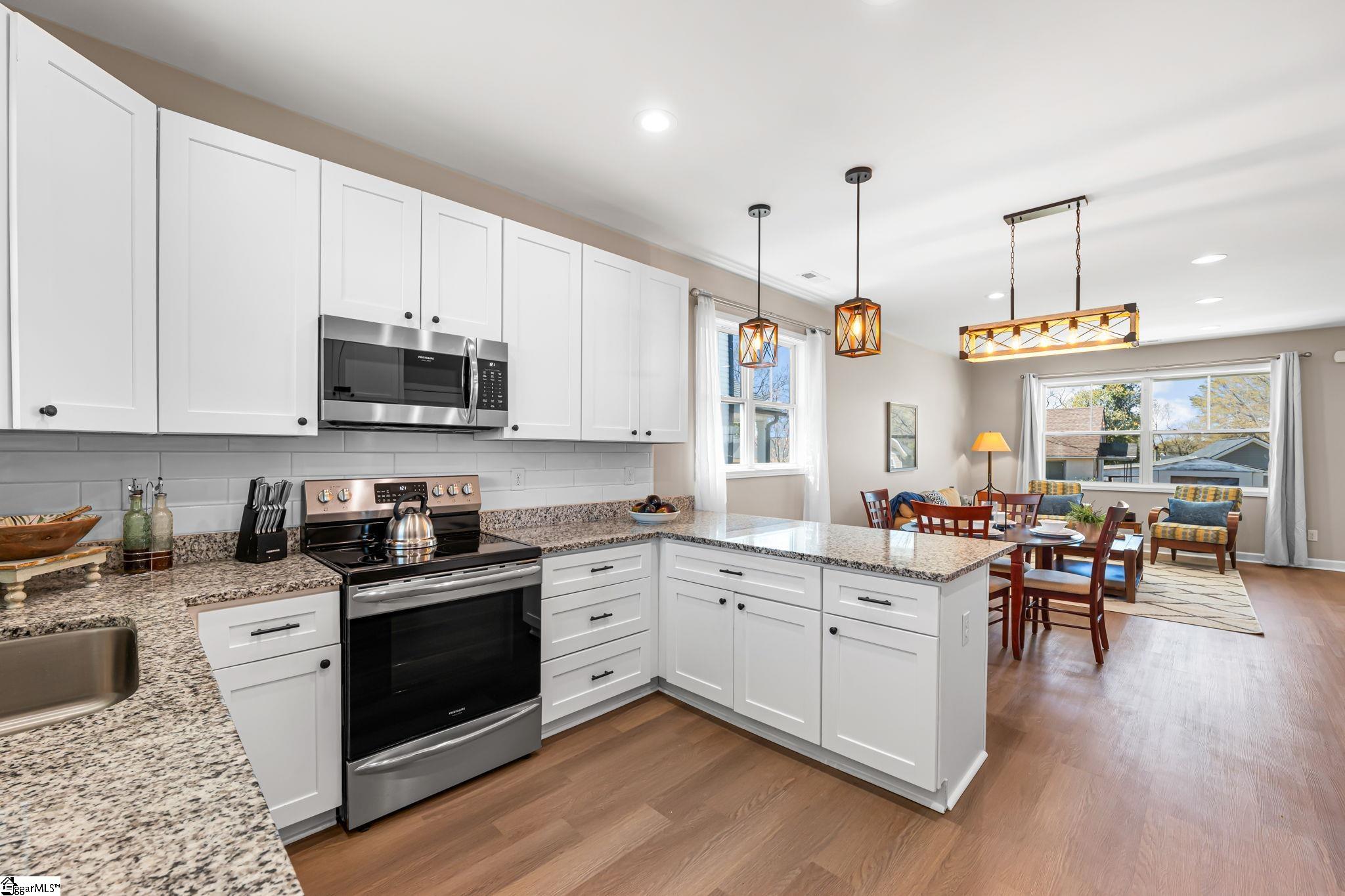 13 Bigby Street Greenville, SC 29607 - Photo 12 of 34