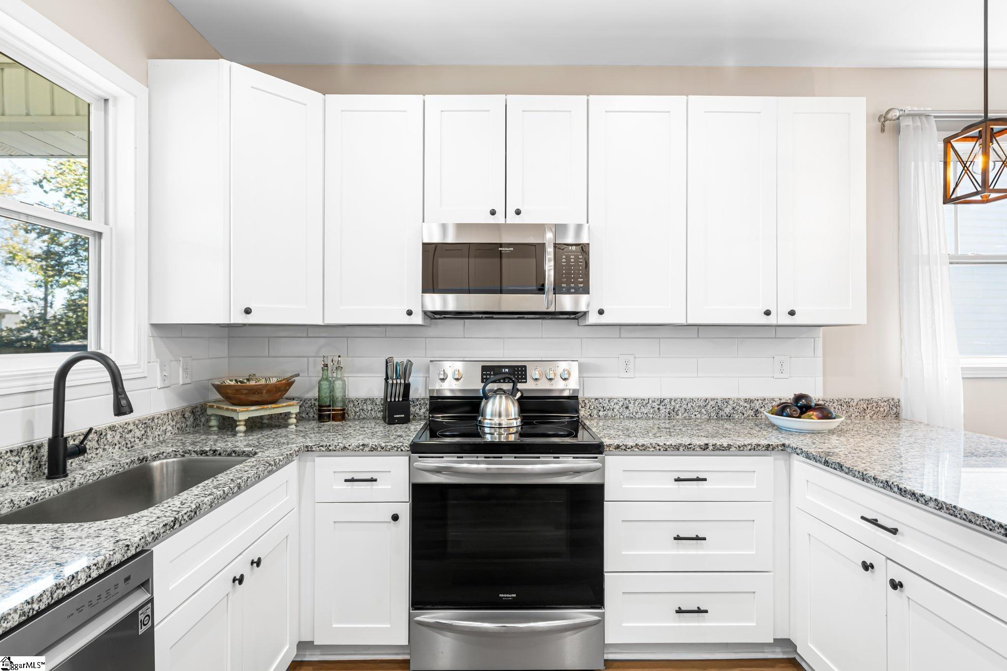 13 Bigby Street Greenville, SC 29607 - Photo 17 of 34