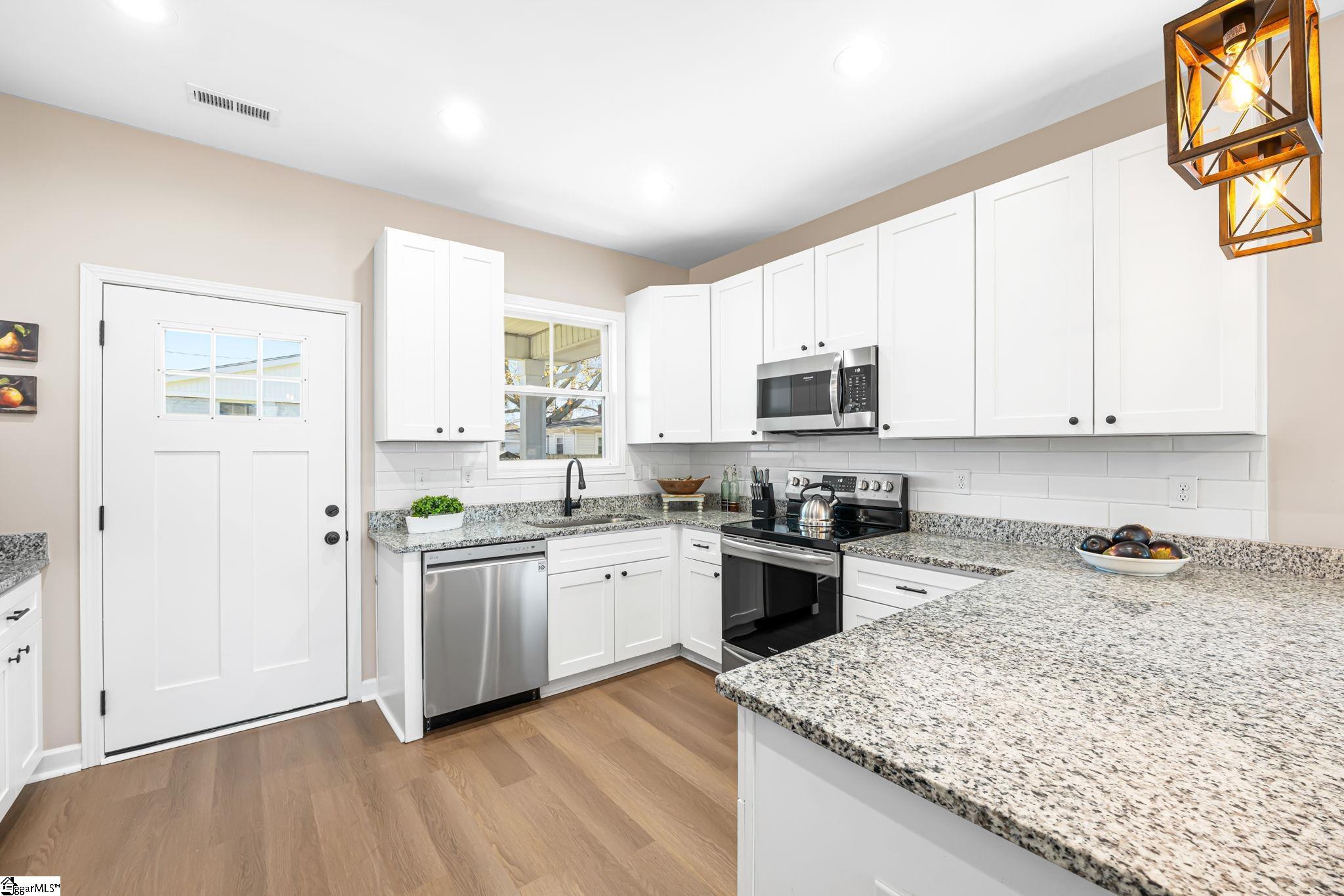 13 Bigby Street Greenville, SC 29607 - Photo 18 of 34