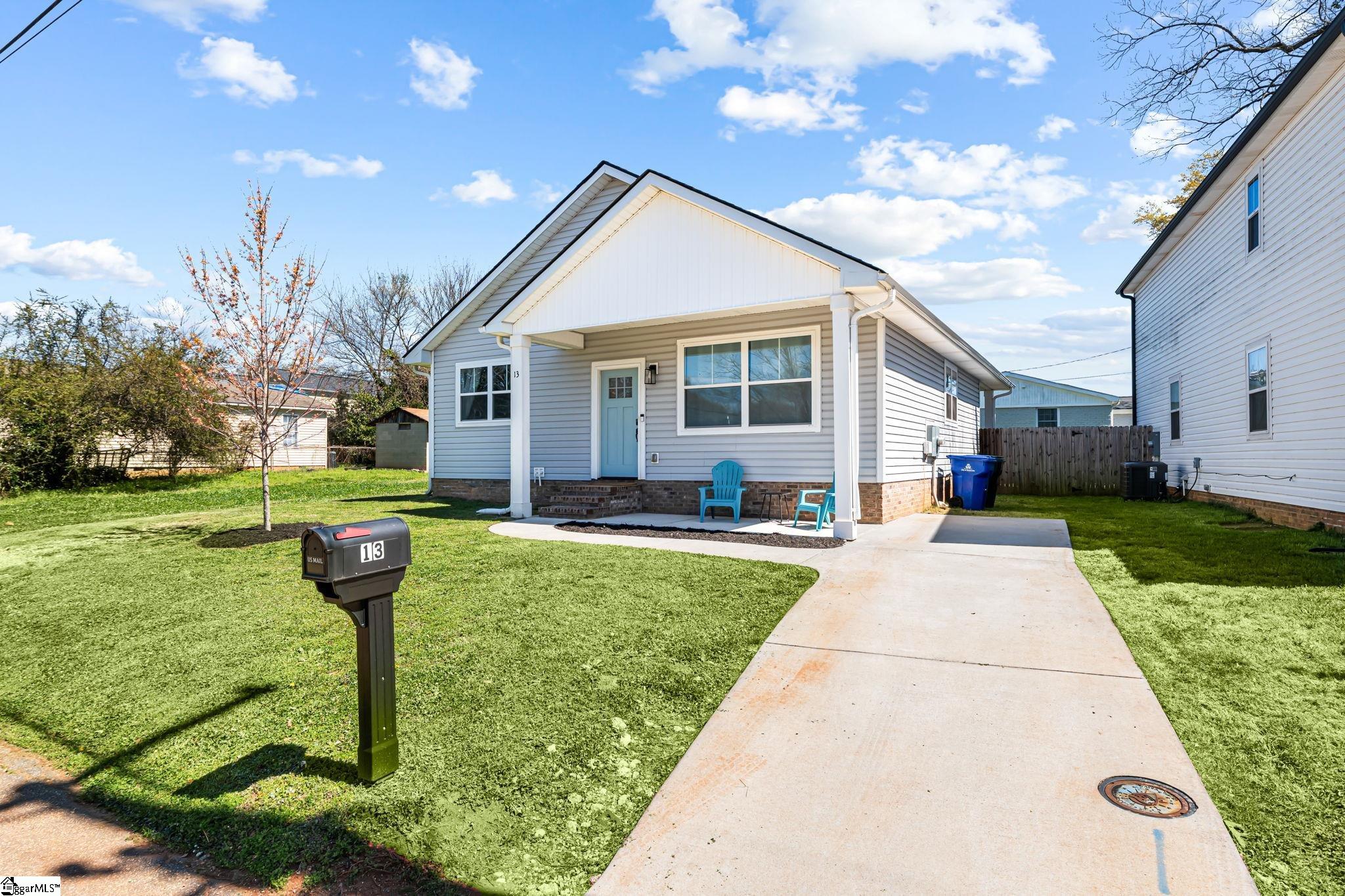 13 Bigby Street Greenville, SC 29607 - Photo 2 of 34